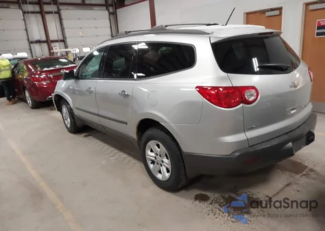 2011 Chevrolet Traverse Ls z USA, uszkodzony, nr VIN 1GNKVFEDXBJ216564